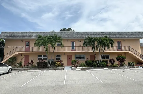2950 SE Ocean Blvd Photo 1