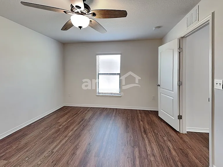 932 Wynnmere Walk Ave — Photo 10