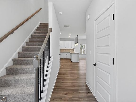4th image of 1155 Elowen Dr