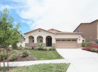 204 Colonial Dr, Calimesa, CA 92320
