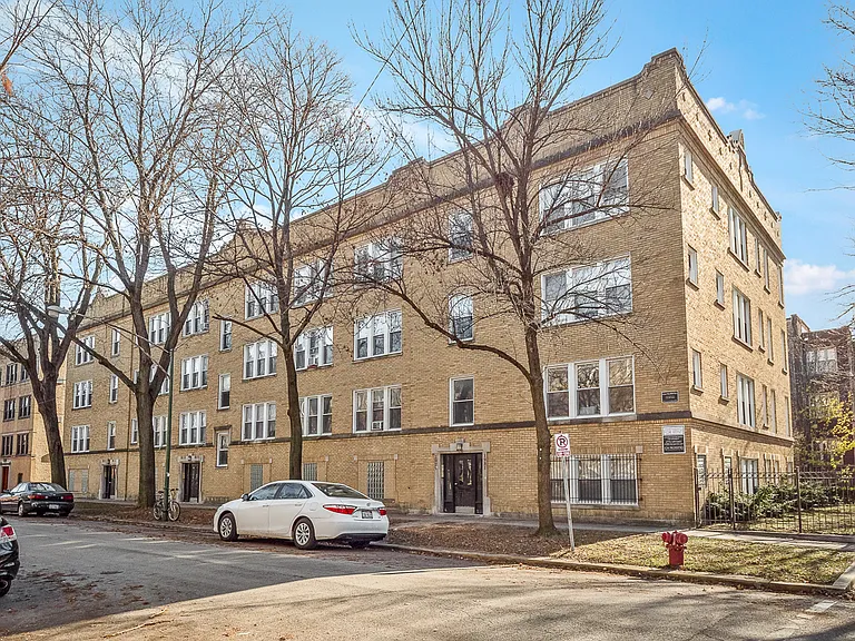 1931.5 W Winona St #G — Photo 6