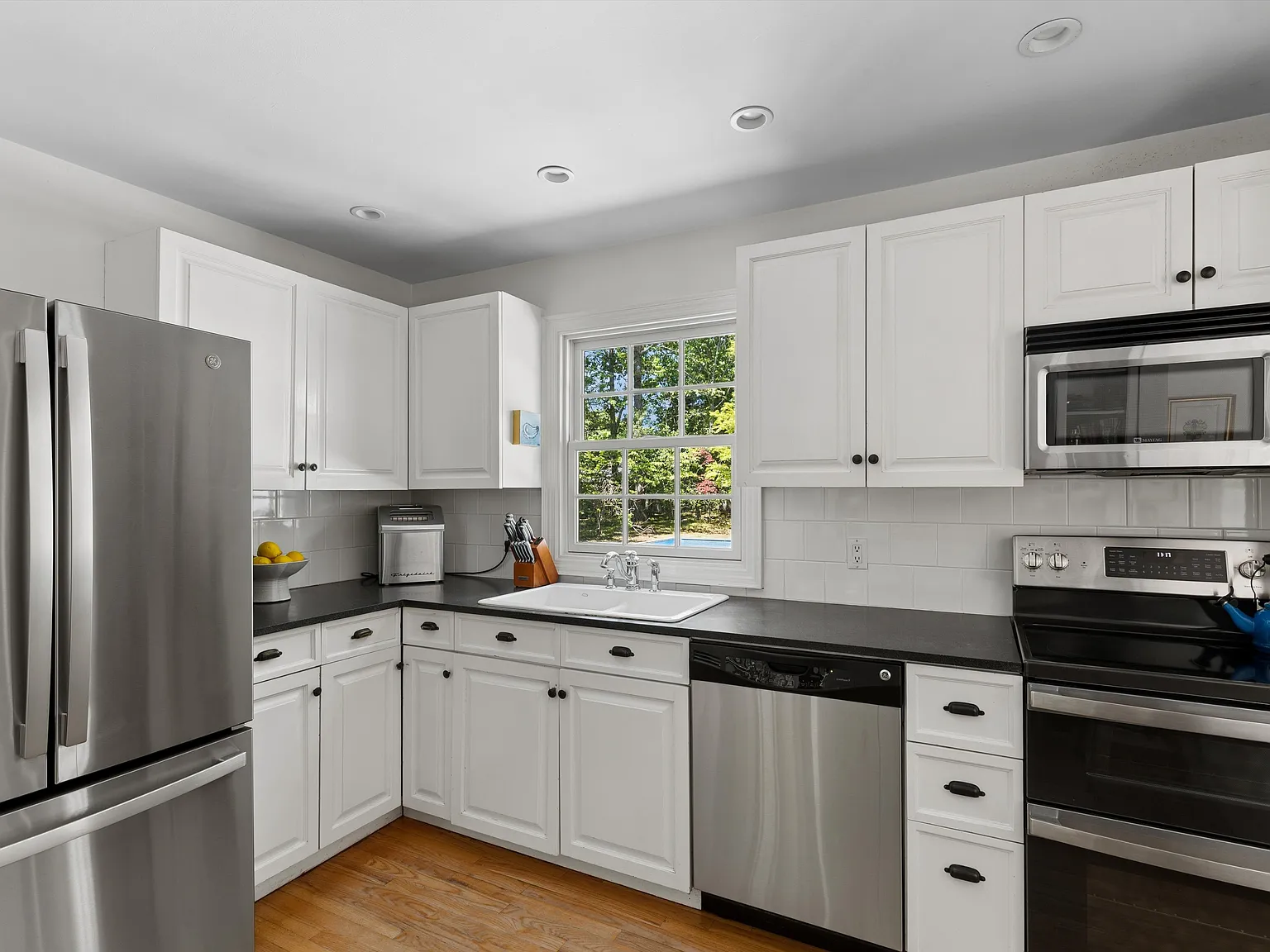 East Hampton Oasis — Photo 4