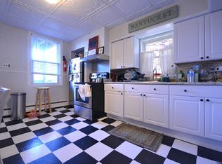 128 Everett St #1, Boston, MA 02128