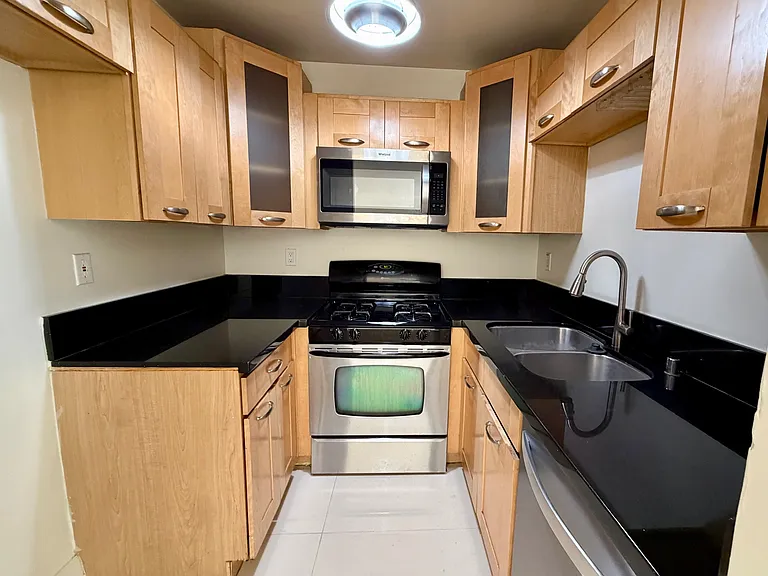120 S Mentor Ave #304 — Photo 7