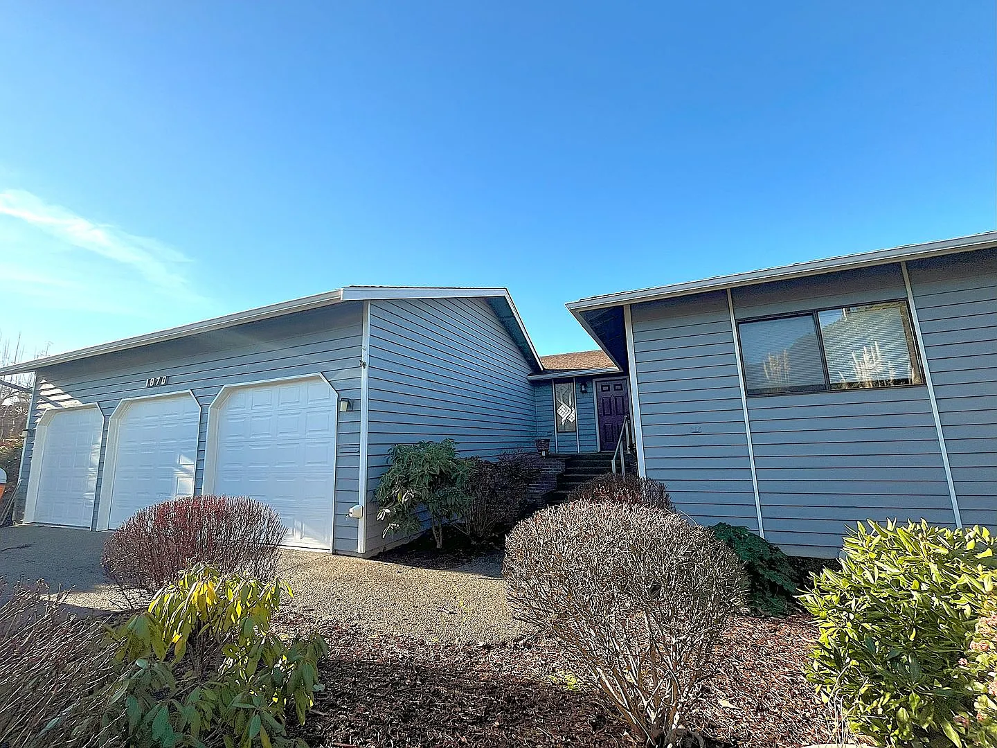 Views, Views And More Views! Three Car Garage! — Photo 1