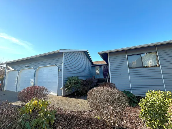 1870 N Skyline Dr, Tacoma, WA 98406