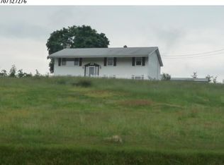 300 Peach Glen Rd, Gardners, PA 17324