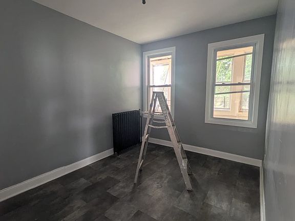 2nd image of 113 Oliver Ave #3R