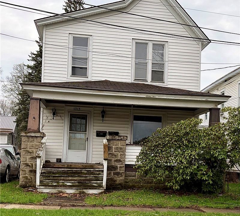 1st image of 1313 Reed St