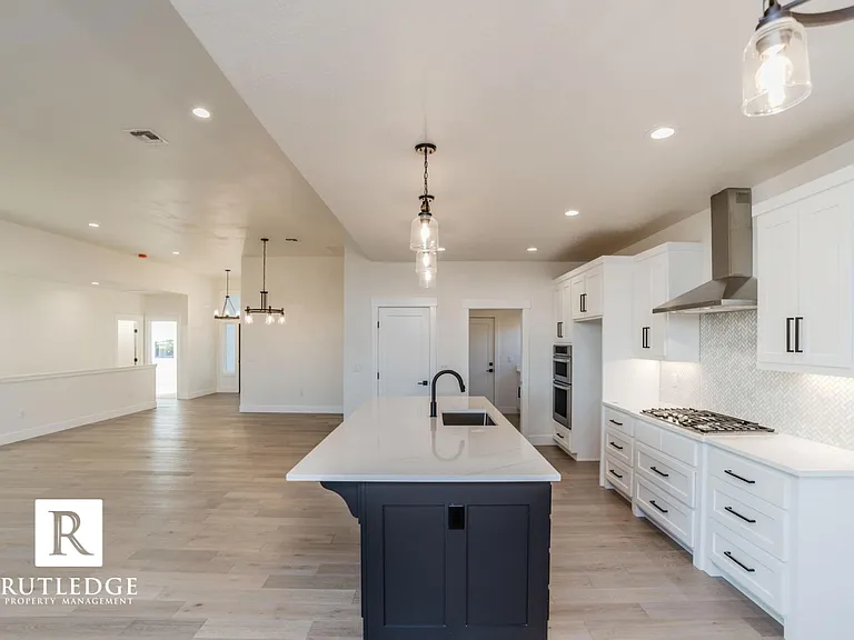 3282 Sky Way — Photo 6