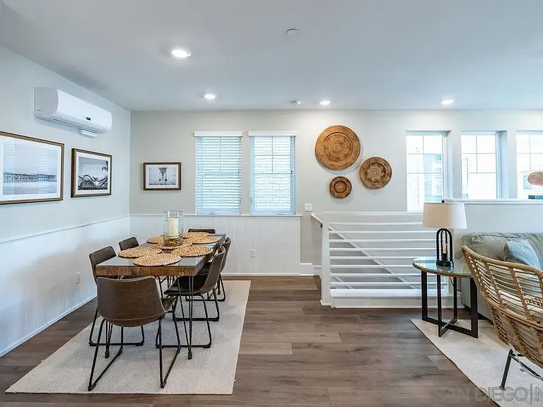 824 Jersey Ct — Photo 24