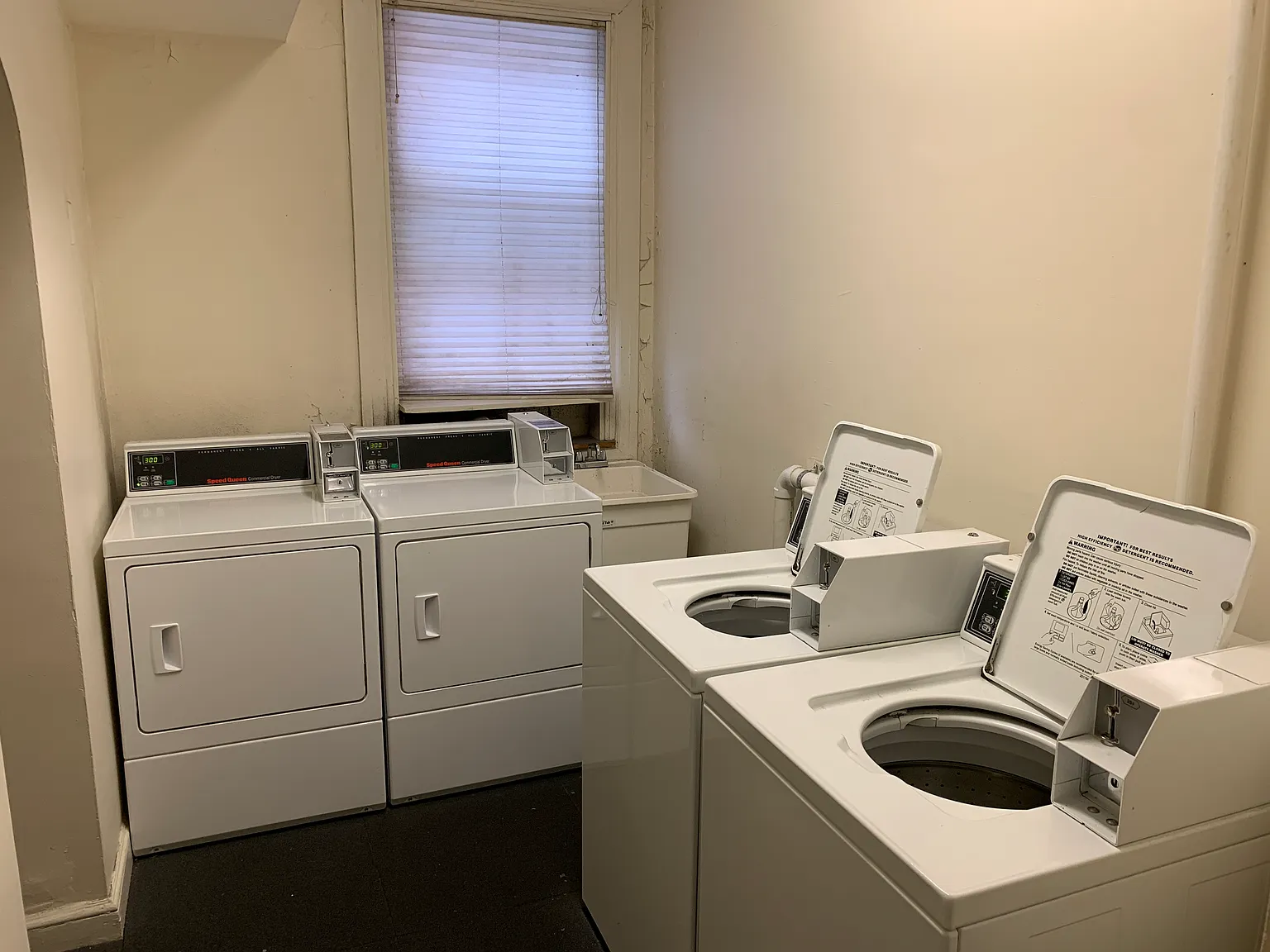2 bed, $4,000 — Photo 2