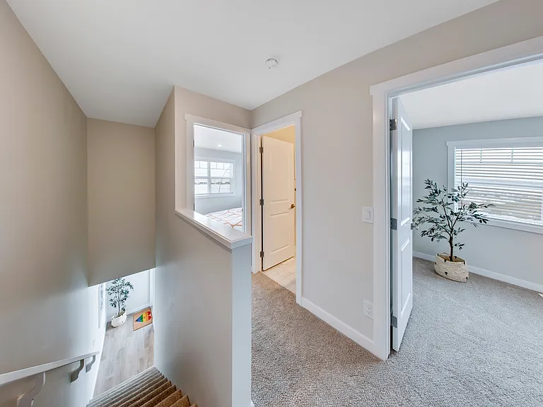 145 Horner Cres — Photo 32