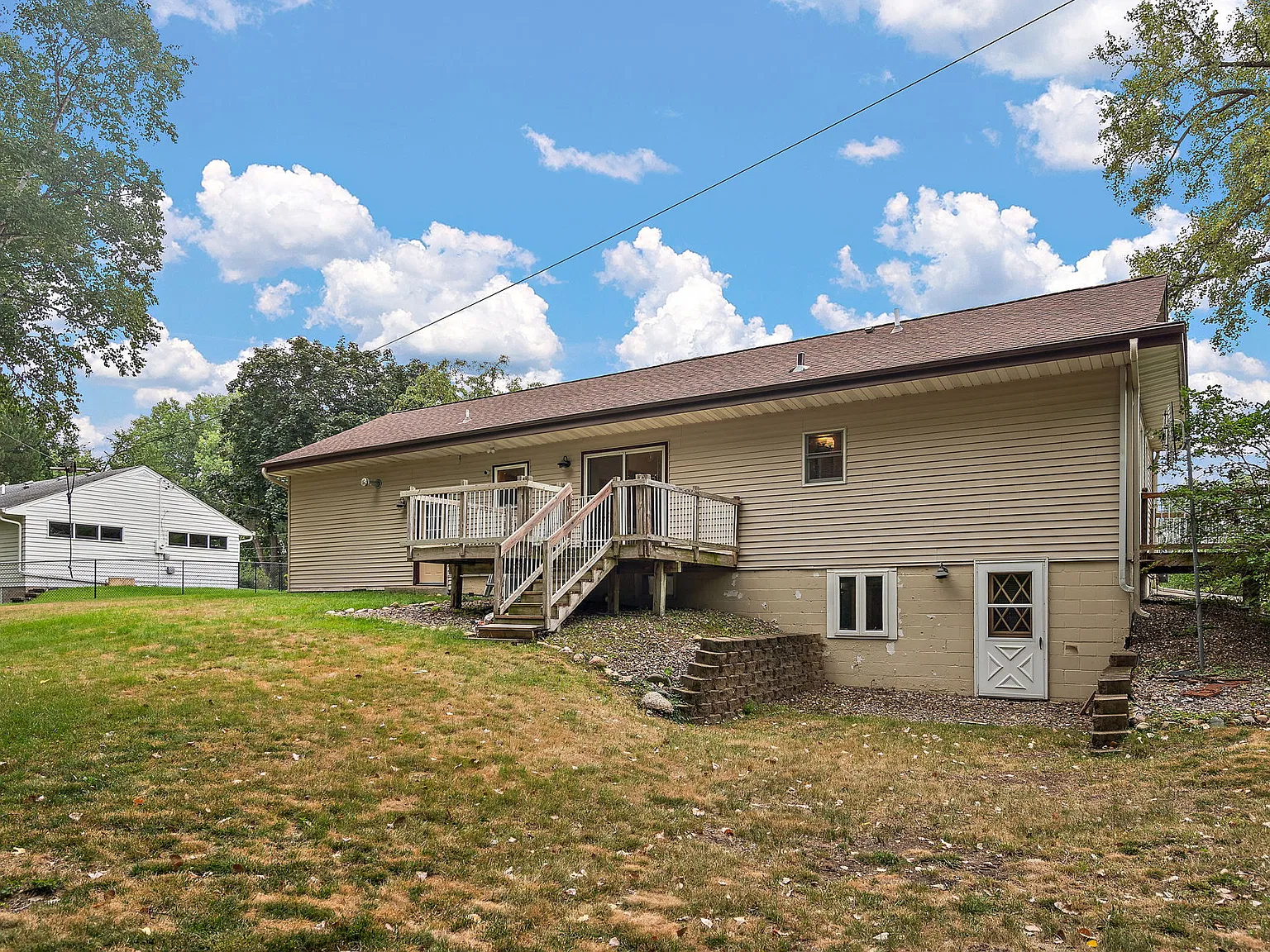 3 bed, 1794 sqft, $2,300 — Photo 4