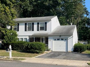 24 Flintlock Dr, Howell, NJ 07731