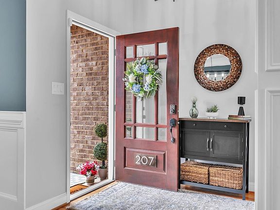 3rd image of 207 Poplar Ridge Rd