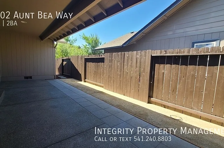 2002 Aunt Bea Way — Photo 17