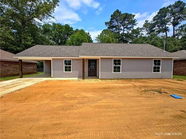 1206 Highland Park Dr, Natchitoches, LA 71457