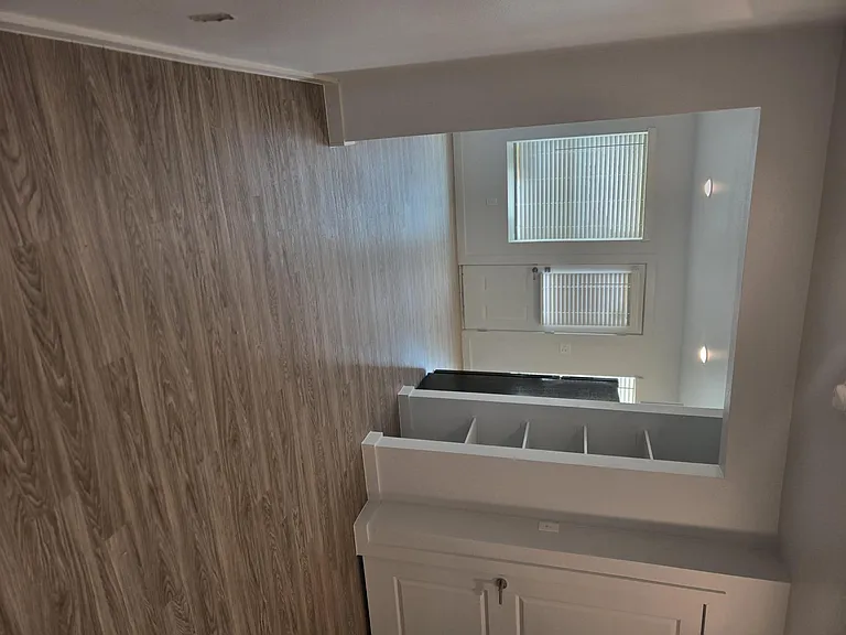 Sabine Apartments — Photo 4