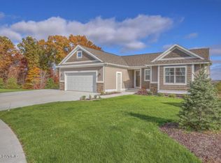 4777 Winston Hill Dr NE, Grand Rapids, MI 49525