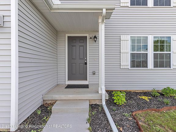 5th image of 1112 River Oaks Dr