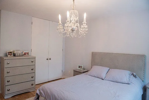 Sold by Luminous Realty | media 10