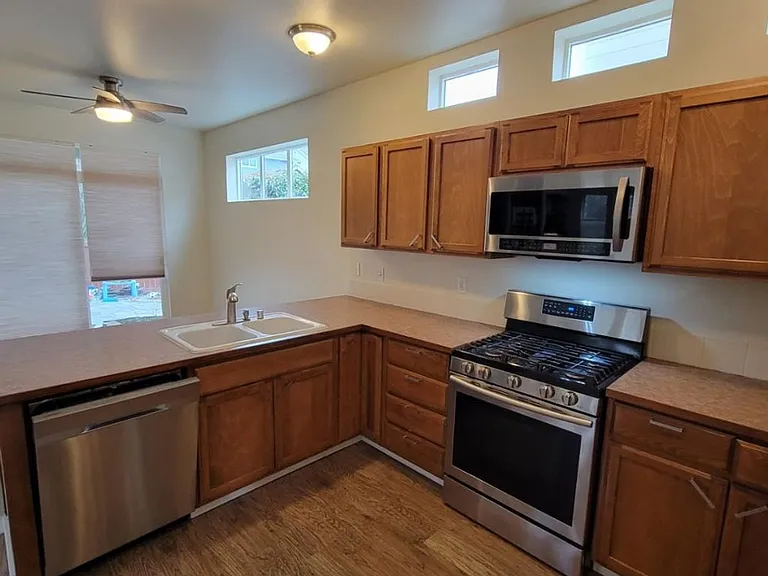3520 Preston St NE — Photo 9