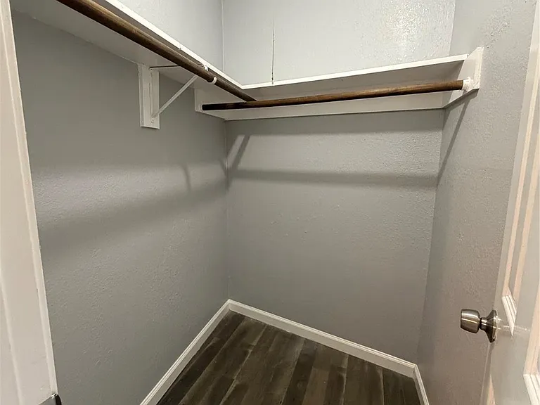 4811 Oakland St #12 — Photo 12