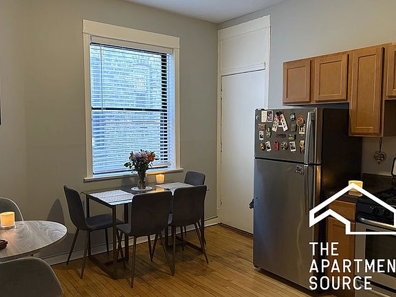 2nd image of 917 W Waveland Ave APT 1c