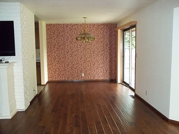 4th image of 2265 Granite Dr