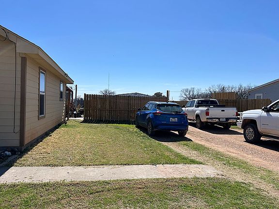 2nd image of 206 S 3rd St E