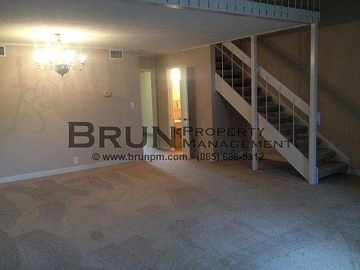 4th image of 4 Canberra Dr