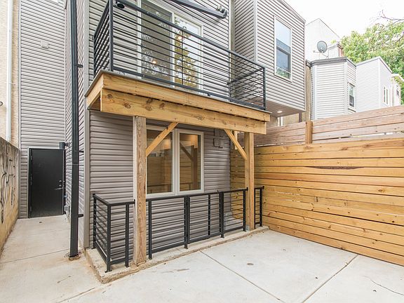 4th image of 1717 Arlington St #1
