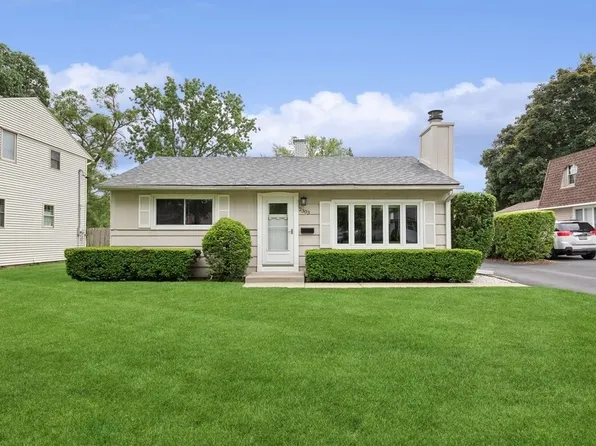 2303 Sigwalt St, Rolling Meadows, IL 60008