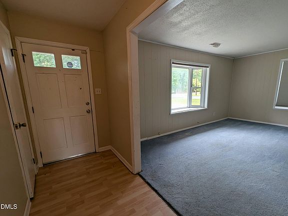 2nd image of 3822 Alameda St