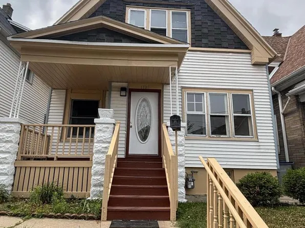 1727 W Arrow STREET, Milwaukee, WI 53215