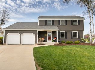 1816 Princeton Cir, Naperville, IL 60565