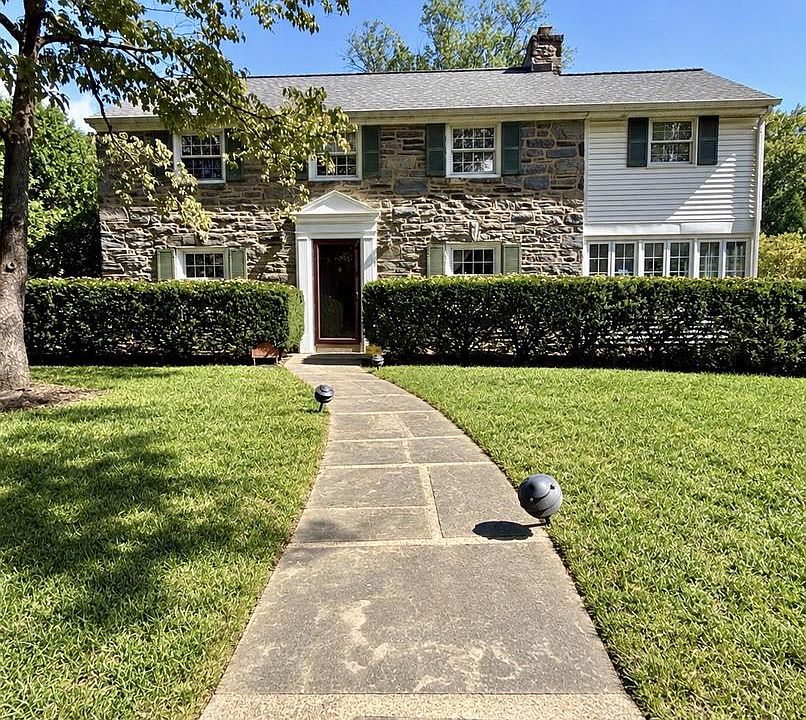 1st image of 1013 Wellington Rd