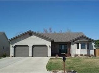 606 Meadow Creek Dr, Volga, SD 57071