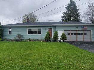 16 Buffalo Rd, Bergen, NY 14416