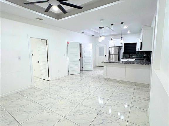 2nd image of 912 N Woodson Ave #2