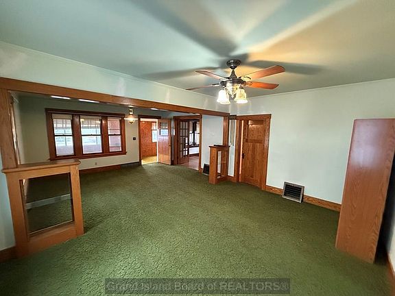 3rd image of 814 W 12th St