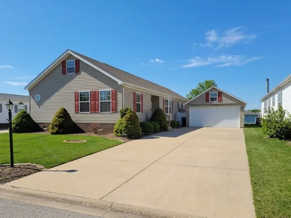 10864 W La Costa Ln, Frankfort, IL 60423