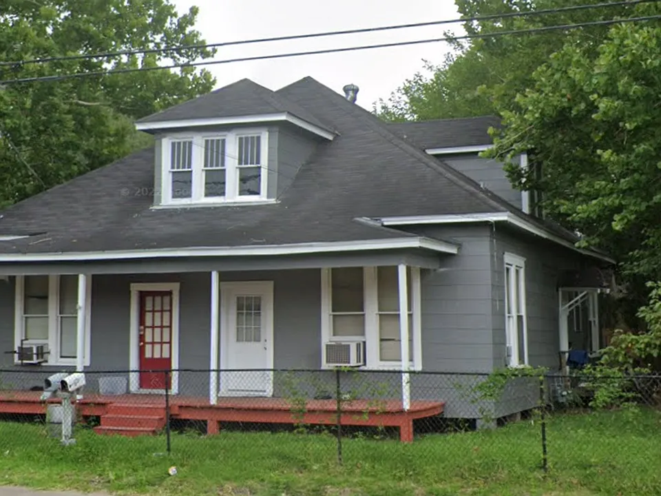 4125 Highland Ave