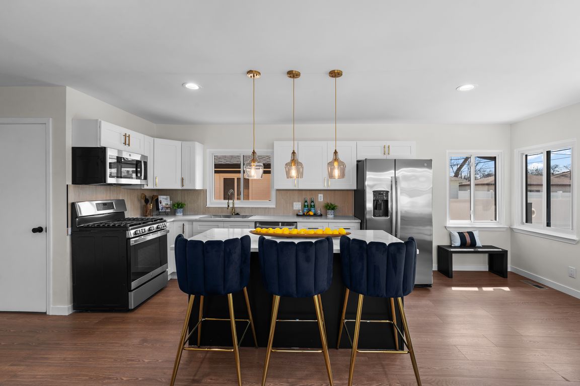 23701 Marlow St, Oak Park, MI 48237 | MLS #20261015593 | Zillow