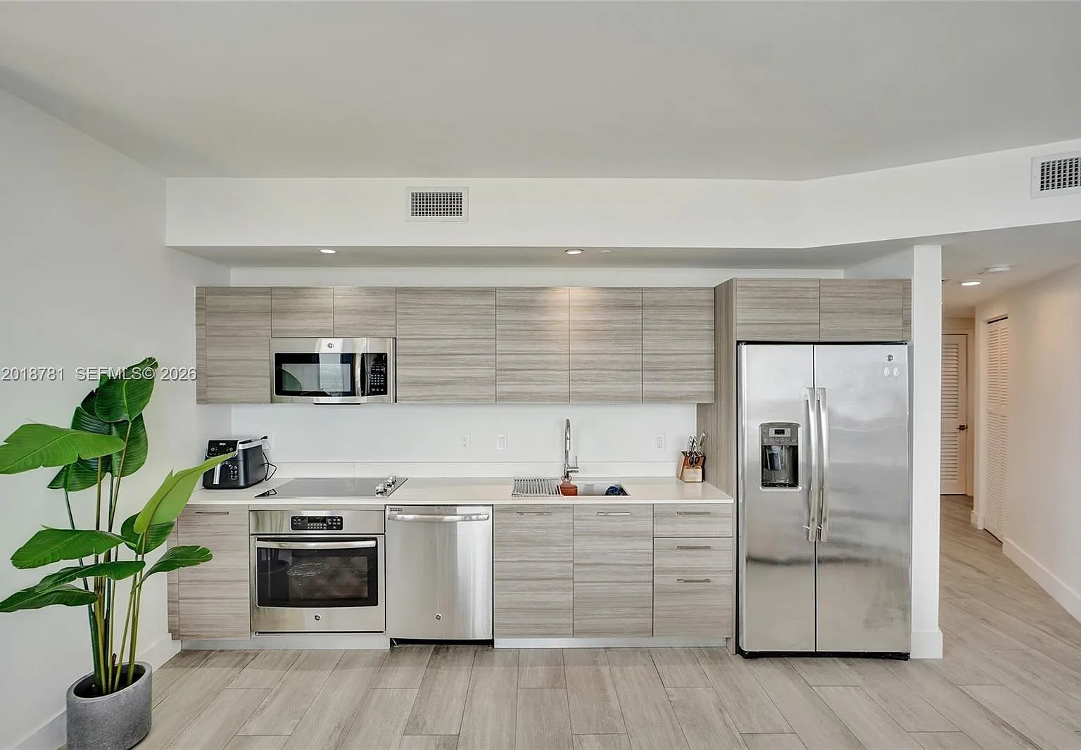 3401 Midtown Condo — Photo 1