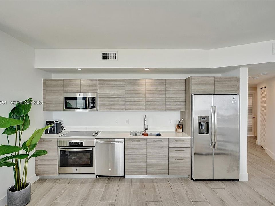 1st image of 121 NE 34th St Unit 2809