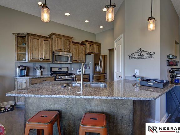 5th image of 19623 Blaine Cir