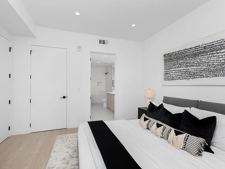 11055 Fruitland Dr #201 — Photo 18