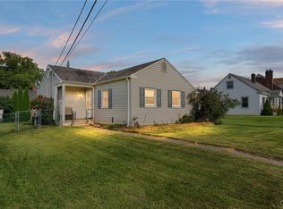 820 Detweiler Ave, Hellertown, PA 18055